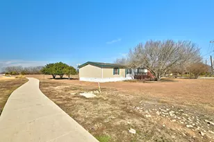1437 Heidenreich Ln, Uhland, TX 78640 - Photo 8