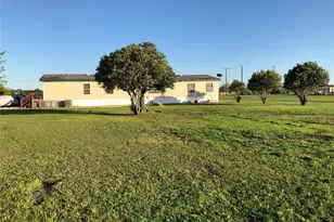 1437 Heidenreich Ln, Uhland, TX 78640 - Photo 30