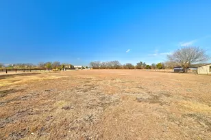 1437 Heidenreich Ln, Uhland, TX 78640 - Photo 16