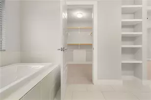 703 E 49th St, Austin, TX 78751 - Photo 10