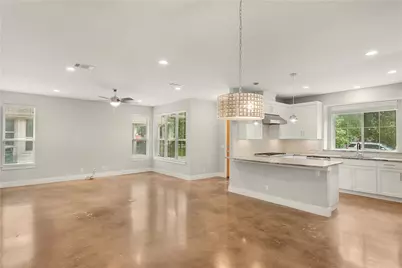 703 E 49th Street #B, Austin, TX 78751 - Photo 2