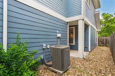 703 E 49th Street #B, Austin, TX 78751 - Photo 26