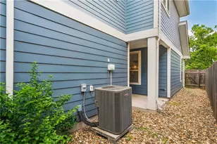 703 E 49th St, Austin, TX 78751 - Photo 26