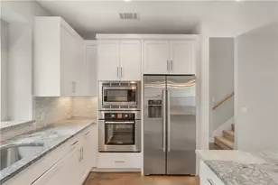 703 E 49th St, Austin, TX 78751 - Photo 4