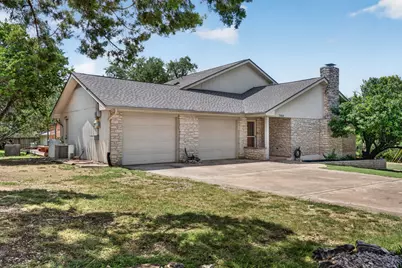 700 Rogart Drive, Spicewood, TX 78669 - Photo 2