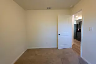 2002 W 2nd St, Taylor, TX 76574 - Photo 16