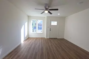 2002 W 2nd St, Taylor, TX 76574 - Photo 6