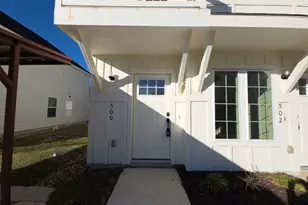 2002 W 2nd St, Taylor, TX 76574 - Photo 2