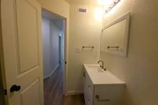 2002 W 2nd St, Taylor, TX 76574 - Photo 12