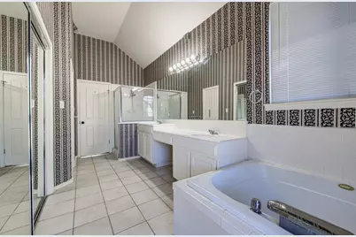 30011 Oakland Hills Drive, Georgetown, TX 78628 - Photo 22
