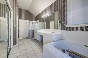 30011 Oakland Hills Dr, Georgetown, TX 78628 - Photo 22