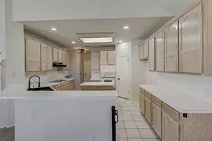 30011 Oakland Hills Dr, Georgetown, TX 78628 - Photo 14
