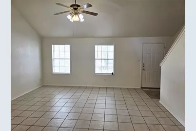 1600 Hollow Tree Boulevard, Round Rock, TX 78681 - Photo 2