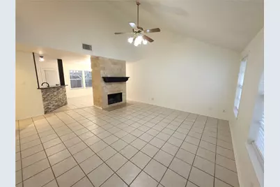 1600 Hollow Tree Boulevard, Round Rock, TX 78681 - Photo 2