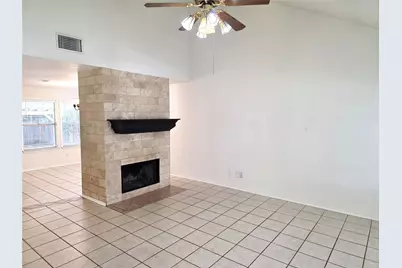 1600 Hollow Tree Boulevard, Round Rock, TX 78681 - Photo 4