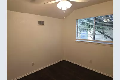 1600 Hollow Tree Boulevard, Round Rock, TX 78681 - Photo 34