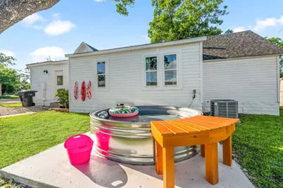 703 E Highway Street, Fredericksburg, TX 78624 - Photo 36