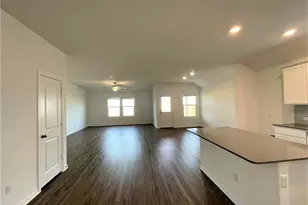 409 Bluejack Wy, Hutto, TX 78634 - Photo 10