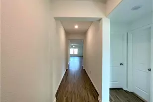 409 Bluejack Wy, Hutto, TX 78634 - Photo 6