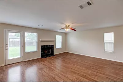 16712 Hamilton Point Circle, Manor, TX 78653 - Photo 4