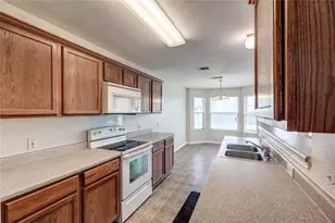 16712 Hamilton Point Cir, Manor, TX 78653 - Photo 14