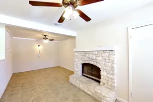 205 E 2nd St, Georgetown, TX 78626 - Photo 8