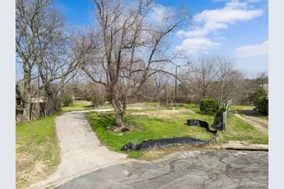 1402 Valleyridge Drive, Austin, TX 78704 - Photo 4