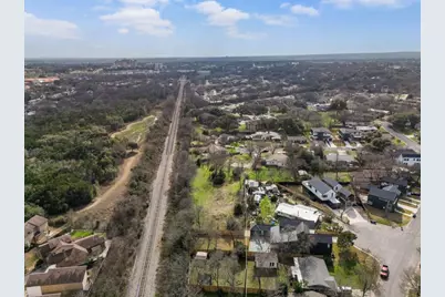 1402 Valleyridge Drive, Austin, TX 78704 - Photo 12