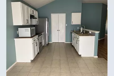 2003 Brewers Place, Taylor, TX 76574 - Photo 6