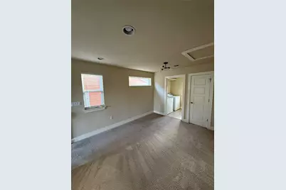 2825 Stock Drive, Austin, TX 78741 - Photo 14