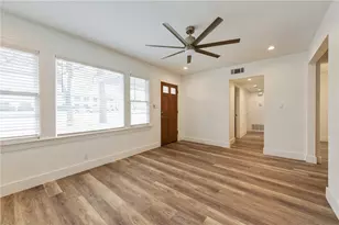 1021 E 45th St, Austin, TX 78751 - Photo 14