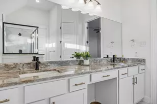 209 Rainier Dr, Kyle, TX 78640 - Photo 4