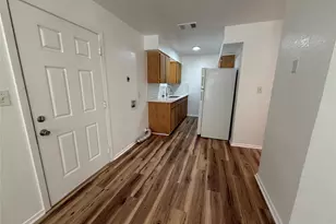 1009 Alex St, Lockhart, TX 78644 - Photo 2