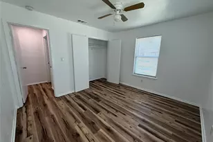 1009 Alex St, Lockhart, TX 78644 - Photo 6