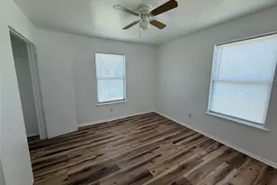 1009 Alex St, Lockhart, TX 78644 - Photo 8