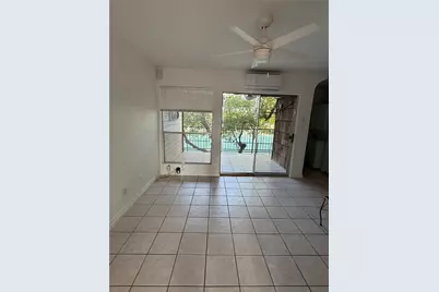 1214 Barton Hills Dr #207, Austin, TX 78704 - Photo 4