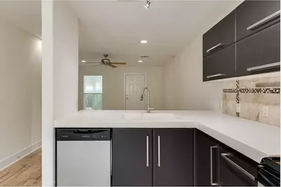 1101 Grove Boulevard #102, Austin, TX 78741 - Photo 12