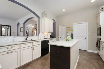 109 Lombardia Drive, Lakeway, TX 78734 - Photo 4