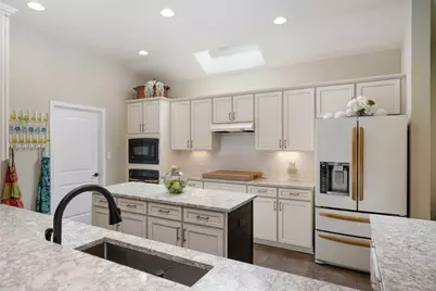 109 Lombardia Drive, Lakeway, TX 78734 - Photo 4
