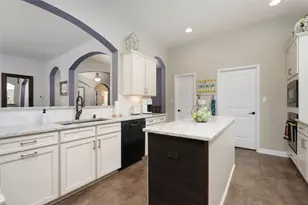 109 Lombardia Dr, Lakeway, TX 78734 - Photo 4