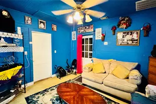 1604 S Pine St, Georgetown, TX 78626 - Photo 2