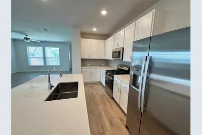 112 Corn Lane, Hutto, TX 78634 - Photo 8