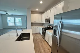 112 Corn Ln, Hutto, TX 78634 - Photo 8