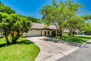 2132 Northcrest Dr, New Braunfels, TX 78130 - Photo 32
