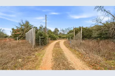 521 Paint Creek South Road, Paige, TX 78659 - Photo 12