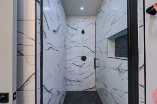 1513 Cloverleaf Dr, Austin, TX 78723 - Photo 36