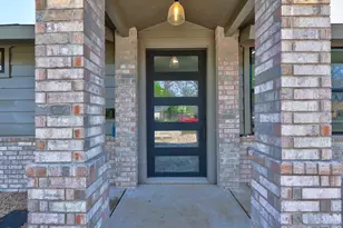 1513 Cloverleaf Dr, Austin, TX 78723 - Photo 2