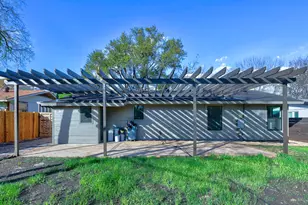 1513 Cloverleaf Dr, Austin, TX 78723 - Photo 8