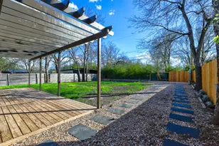 1513 Cloverleaf Dr, Austin, TX 78723 - Photo 4