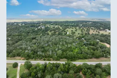 308 The Oaks Boulevard, Elgin, TX 78621 - Photo 4